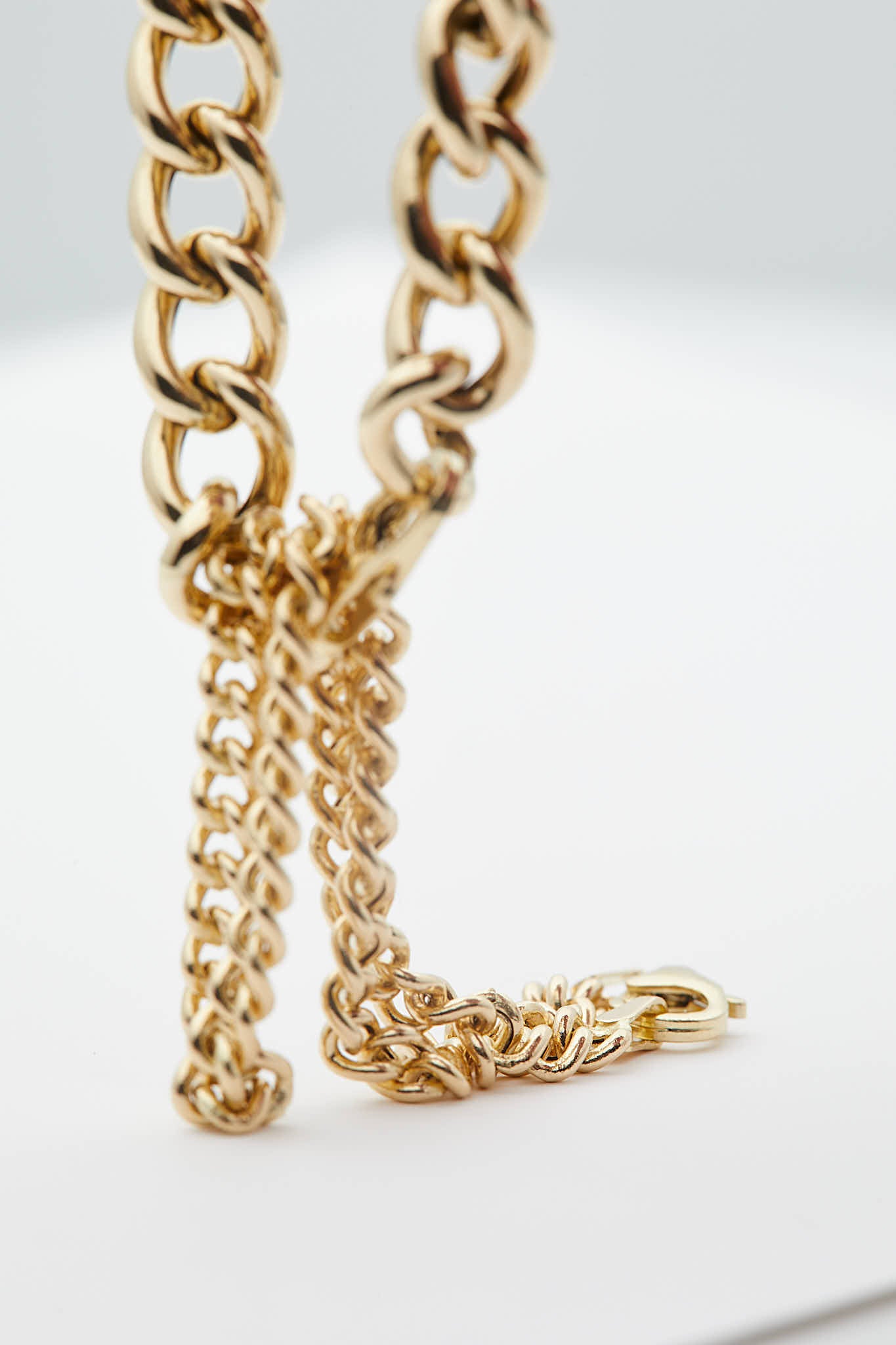 Reciprocal Gold Chain Bracelet