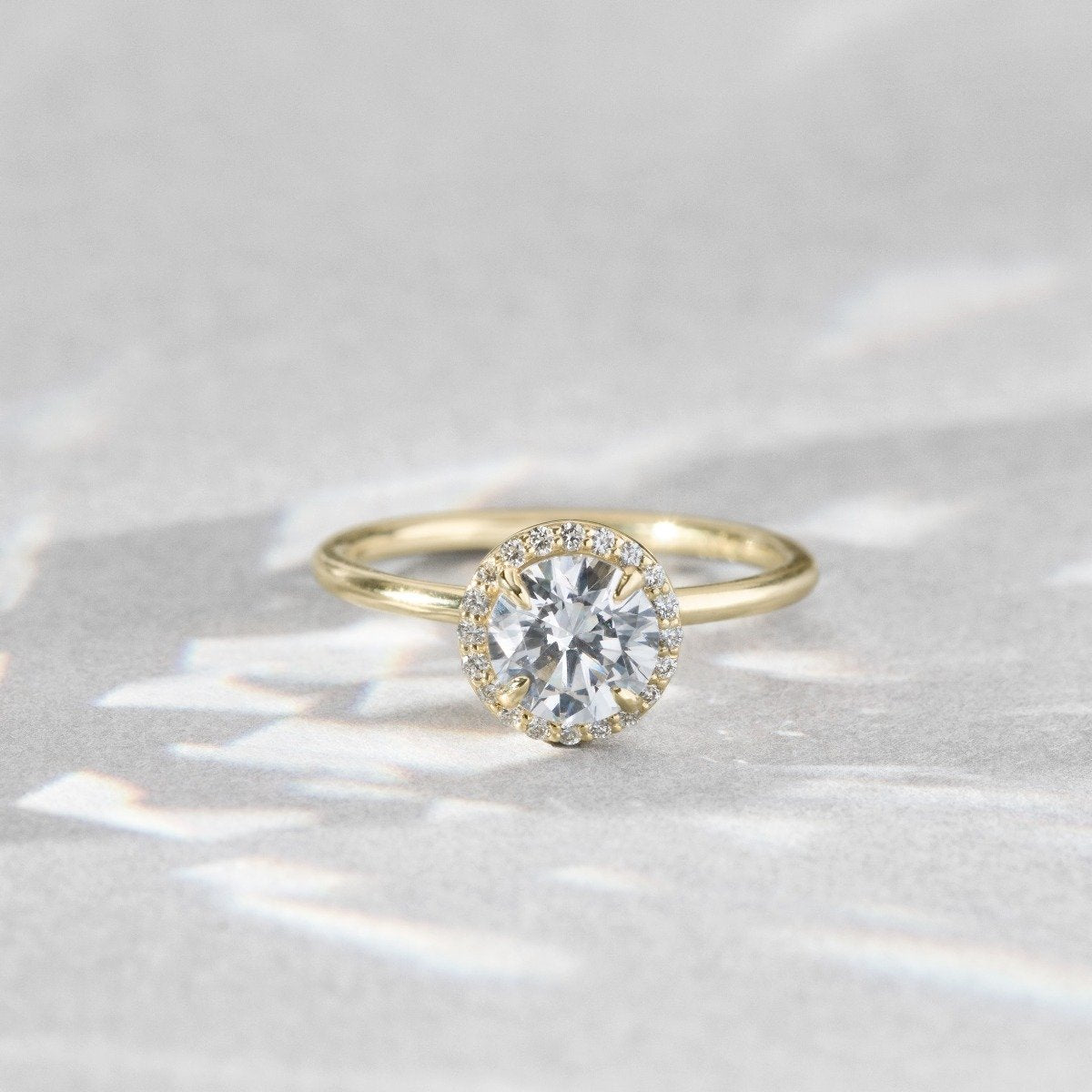 18K Round Halo Engagement Ring