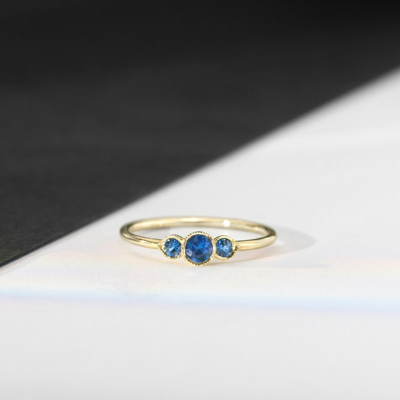  blue sapphire gold ring
