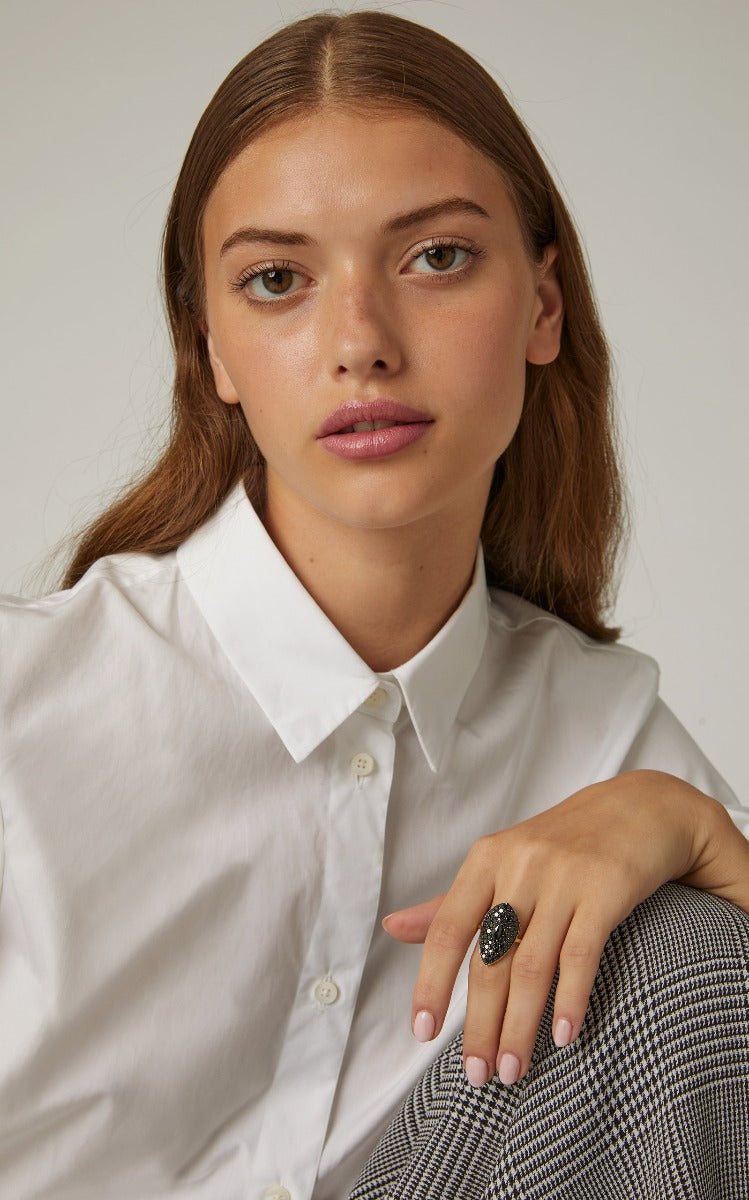 Moon Shadow in Black Diamonds