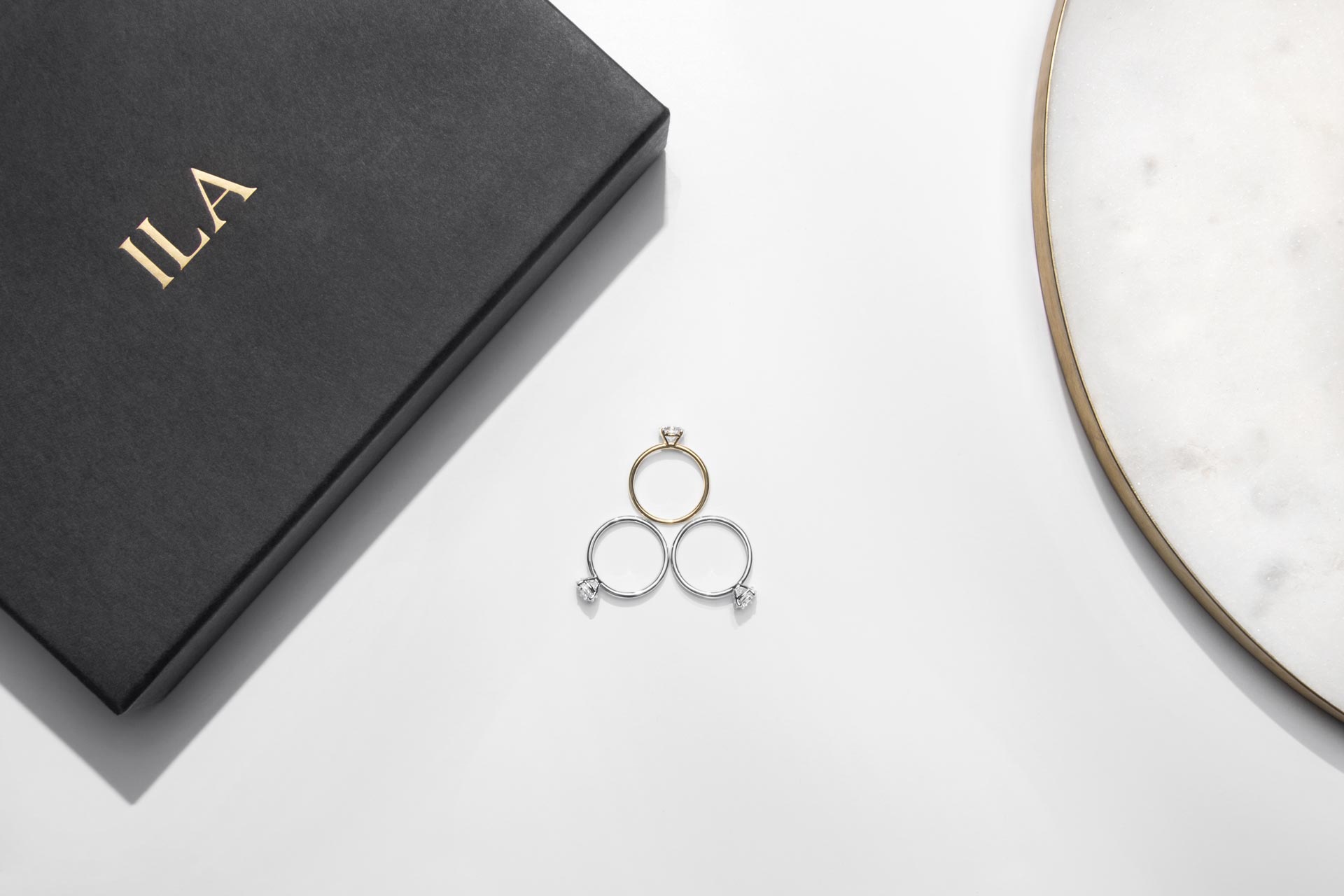 What is the Difference Between White Gold and Platinum?