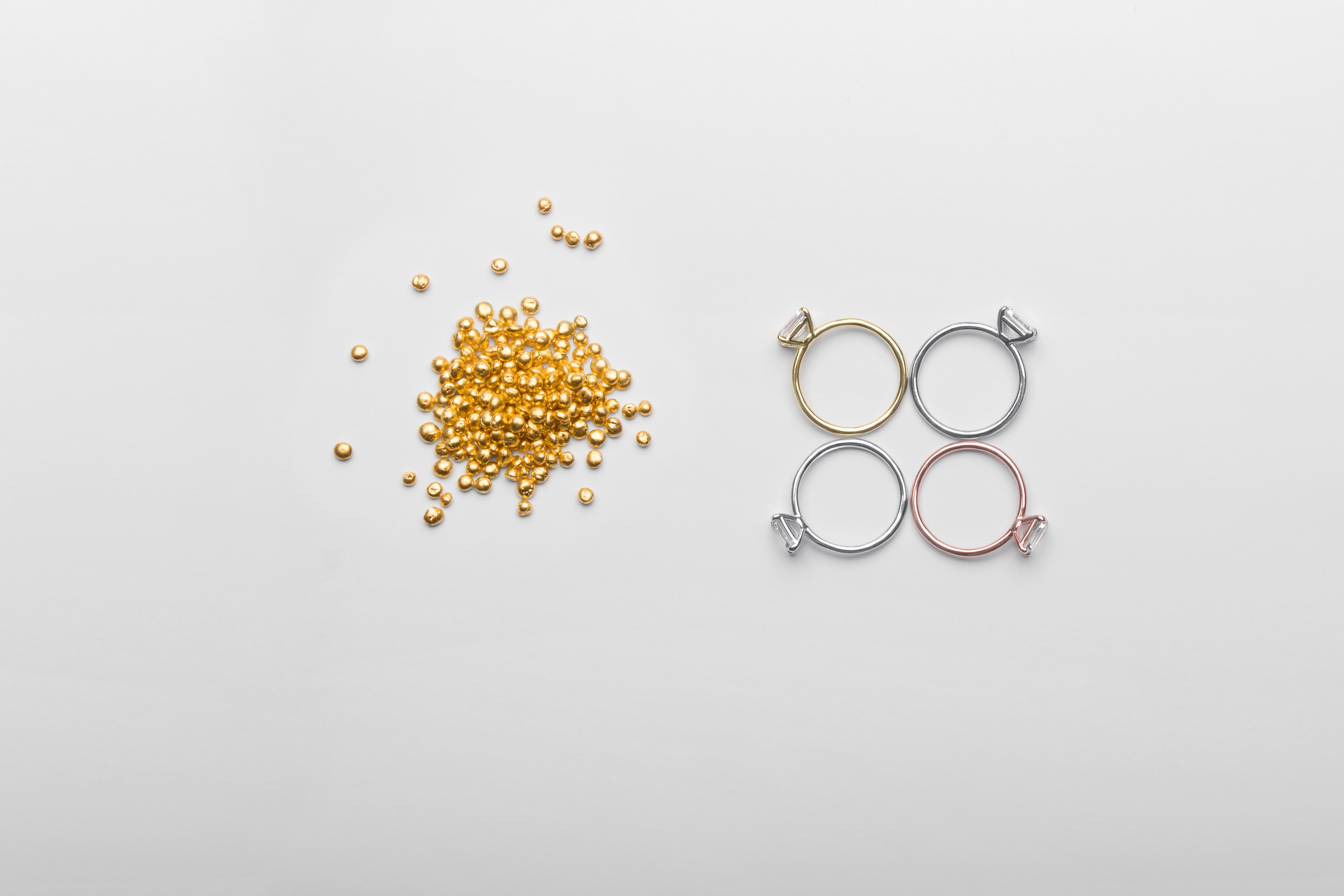 What metal color is the best choice for the color grading of my diamond?