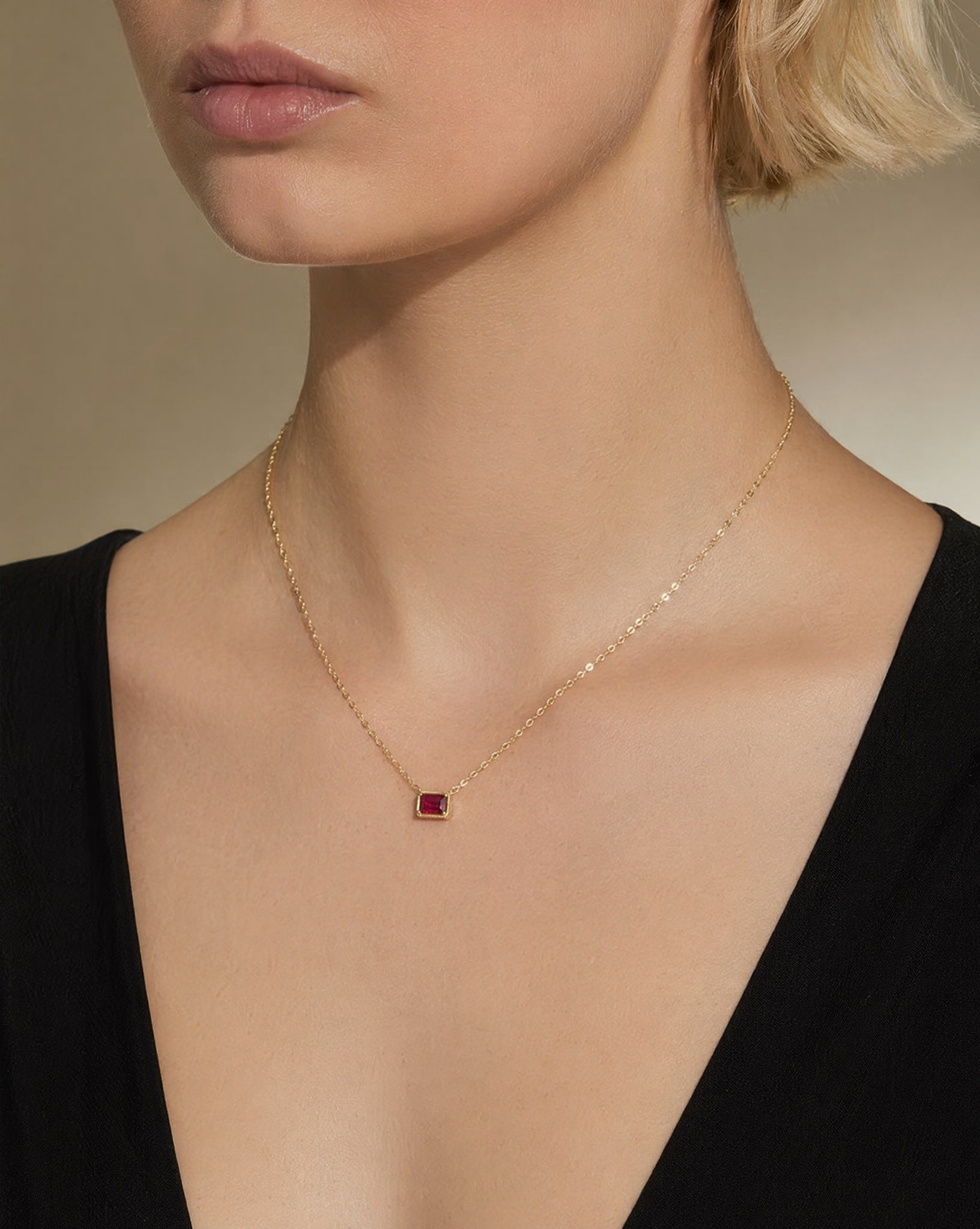 Leone Pendant in Ruby
