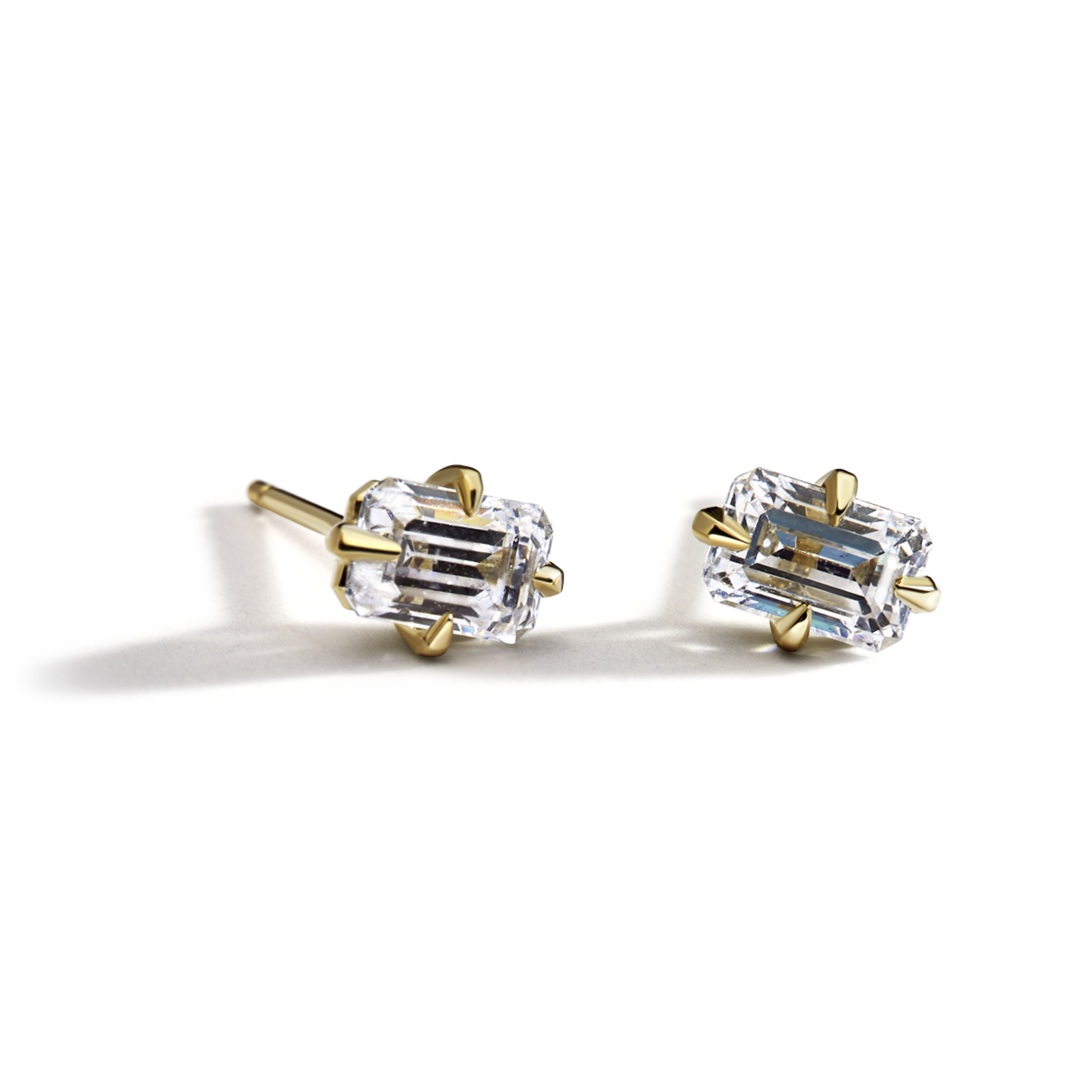 #color_14K Yellow Gold Emerald Studs