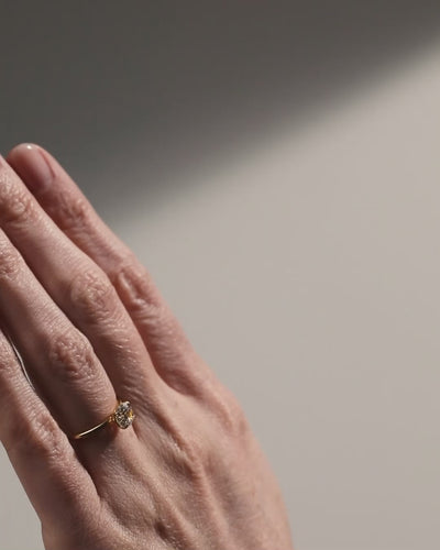 shape_round solitaire round diamond engagement ring gold