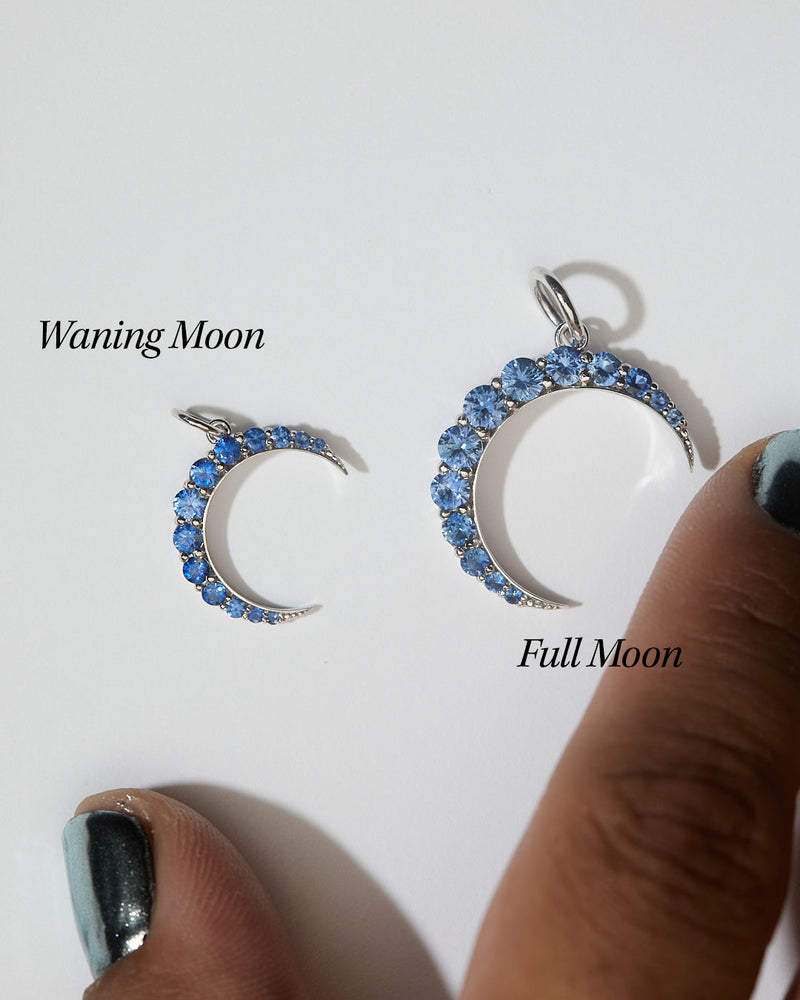 Moon Pendant in Blue Sapphire