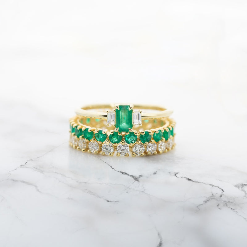14K White Gold Natural Emerald Diamond Band Ring – Diamond Banque